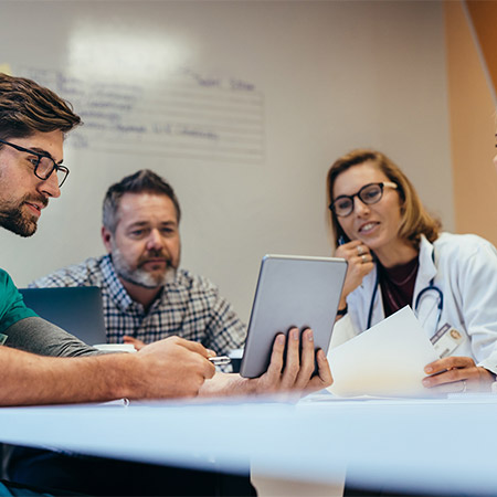 Équipe médicale pluridisciplinaire